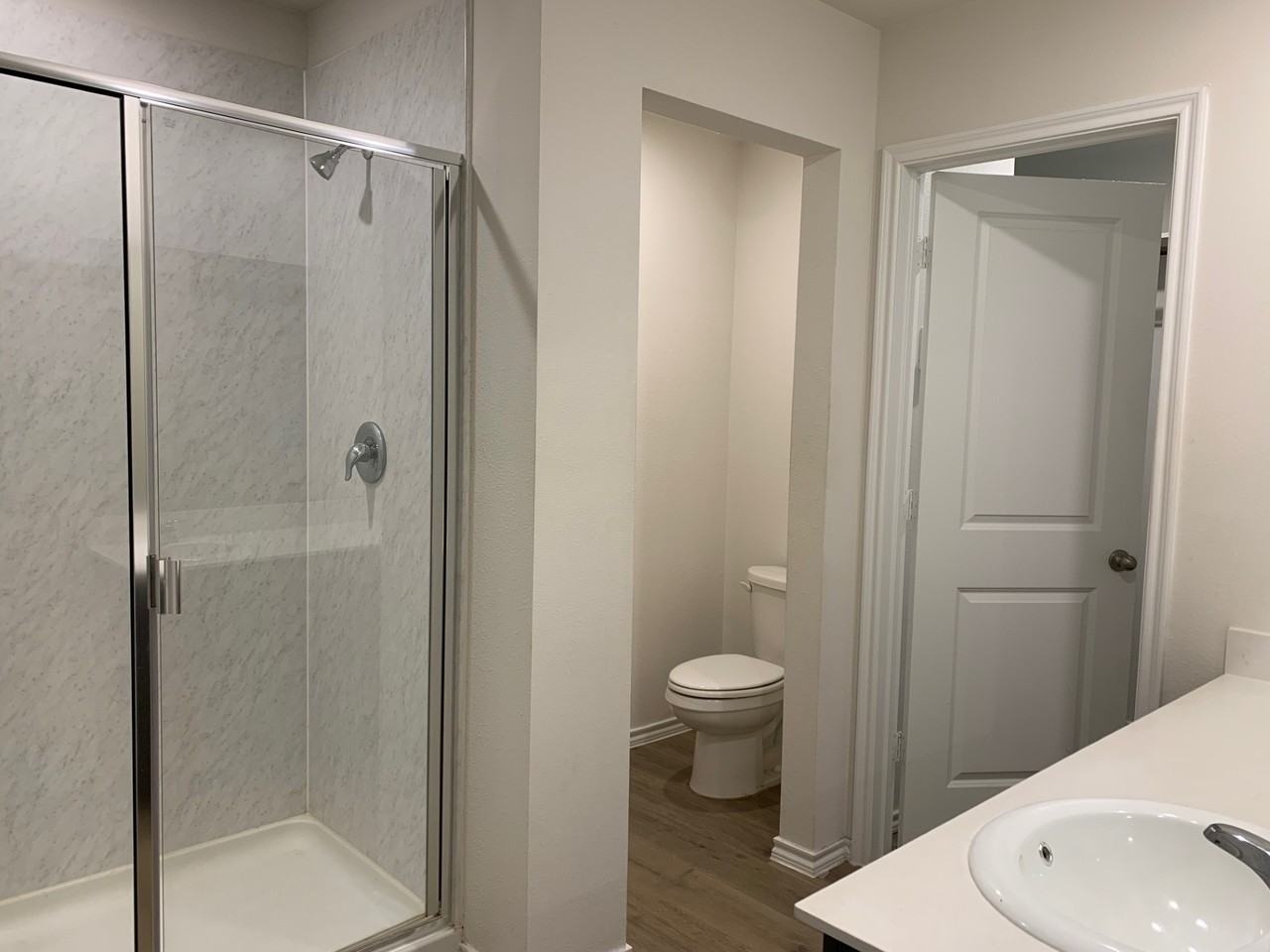 240 Boxwood Dr #1 - Photo 4 of 5