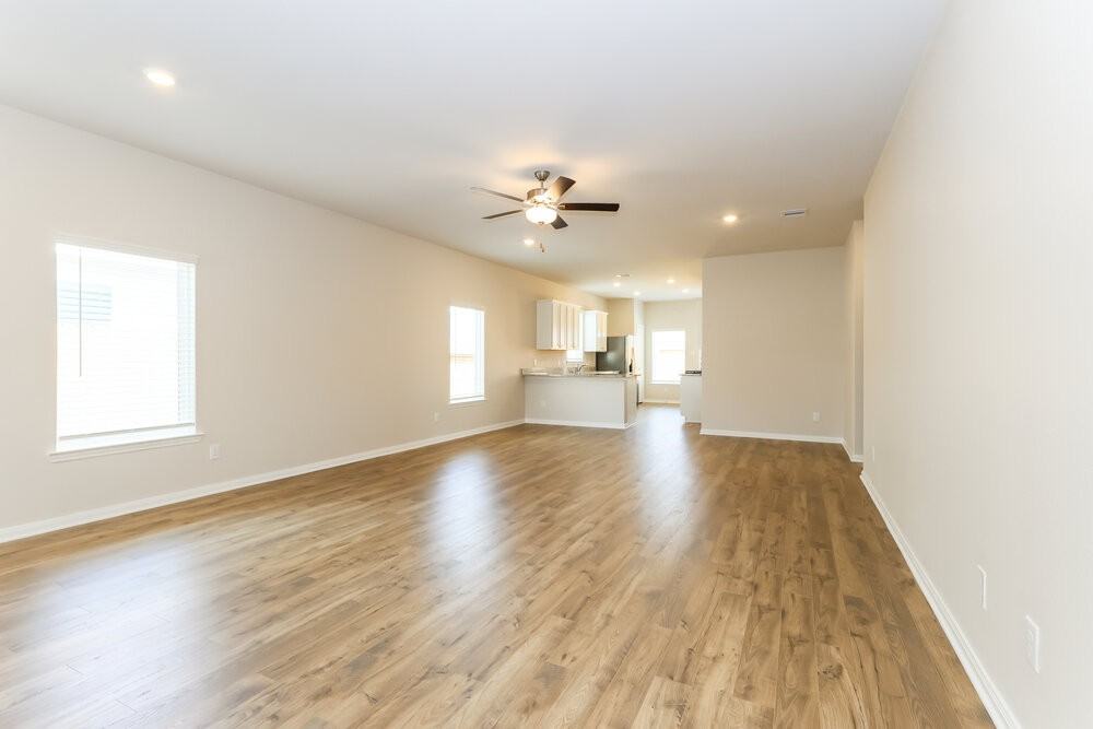 15651 Plum Brook Dr - Photo 3 of 16