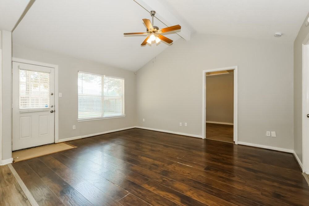 16325 Sun View Ln - Photo 3 of 16