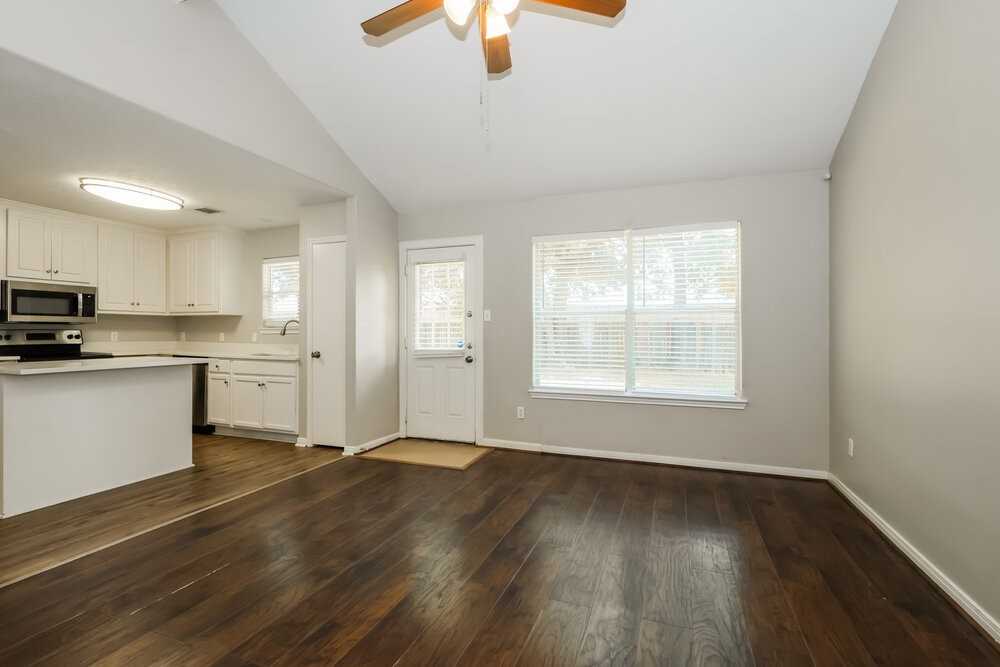 16325 Sun View Ln - Photo 4 of 16