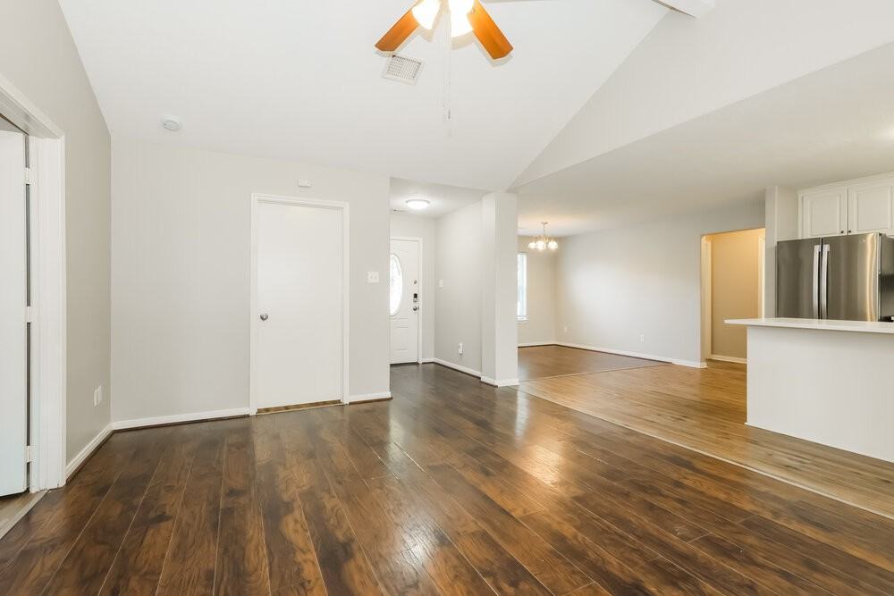 16325 Sun View Ln - Photo 5 of 16
