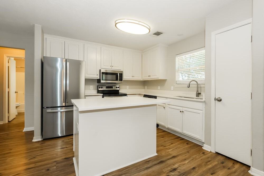 16325 Sun View Ln - Photo 7 of 16