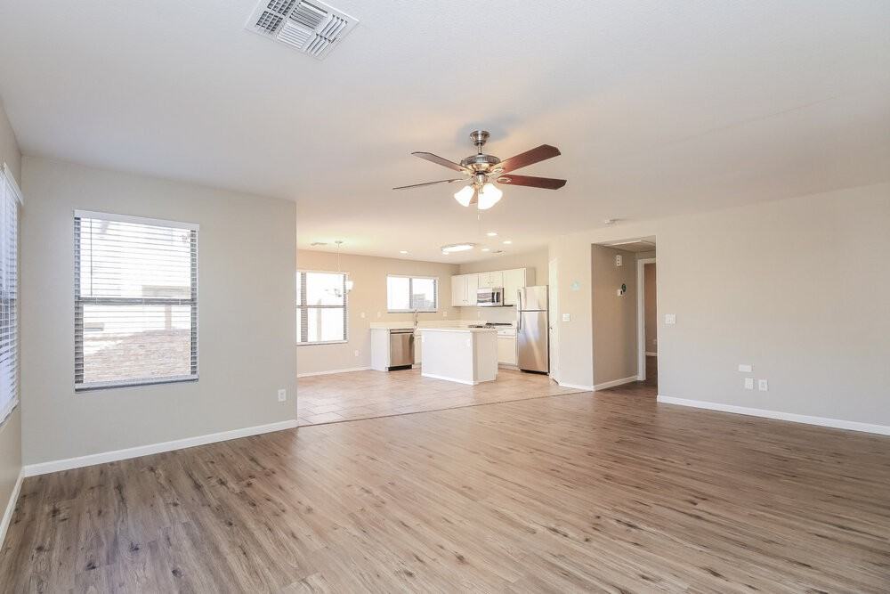 2229 E 35th Ave - Photo 5 of 16