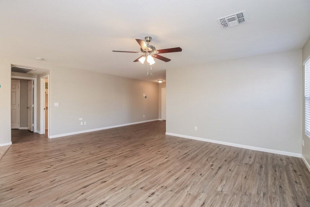 2229 E 35th Ave - Photo 6 of 16