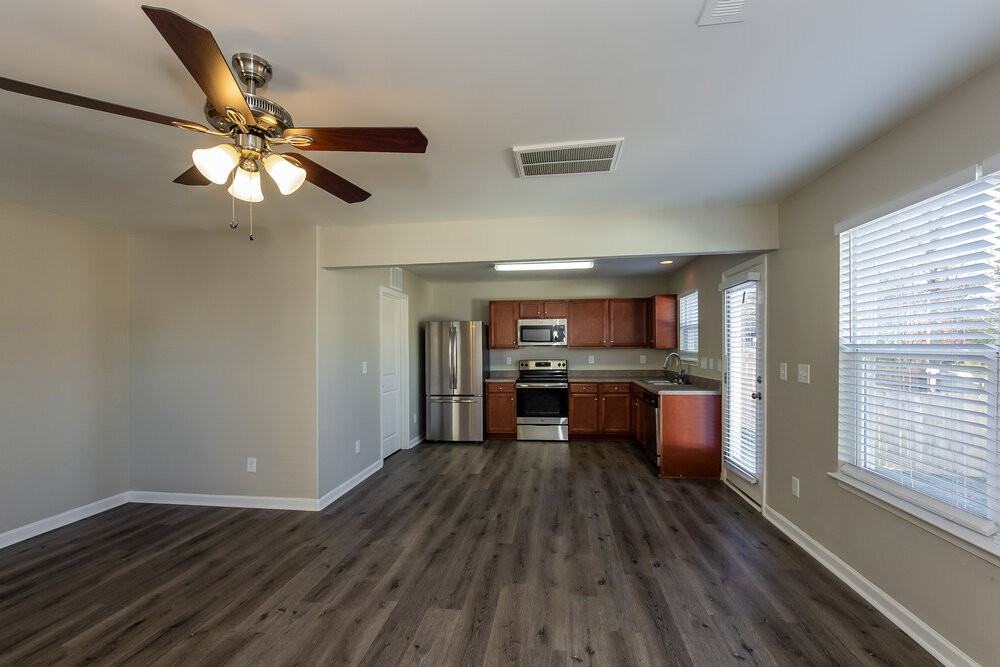 913 Cassidy Dr - Photo 5 of 17