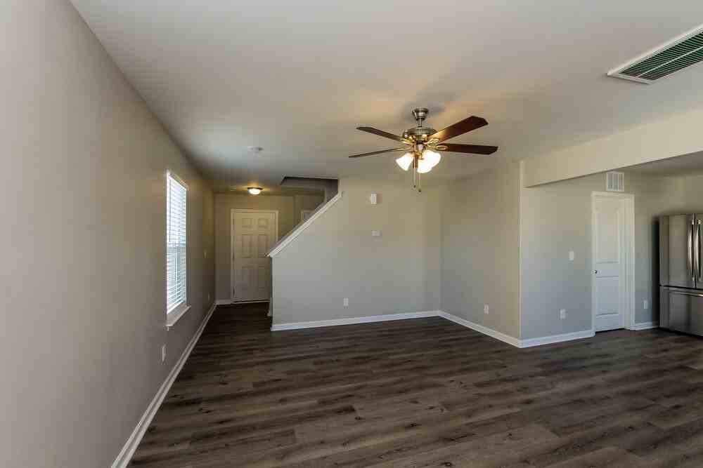913 Cassidy Dr - Photo 6 of 17