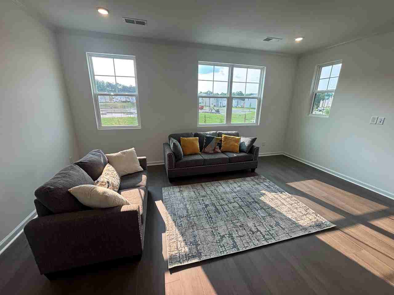 3130 Gypsum Dr - Photo 4 of 35