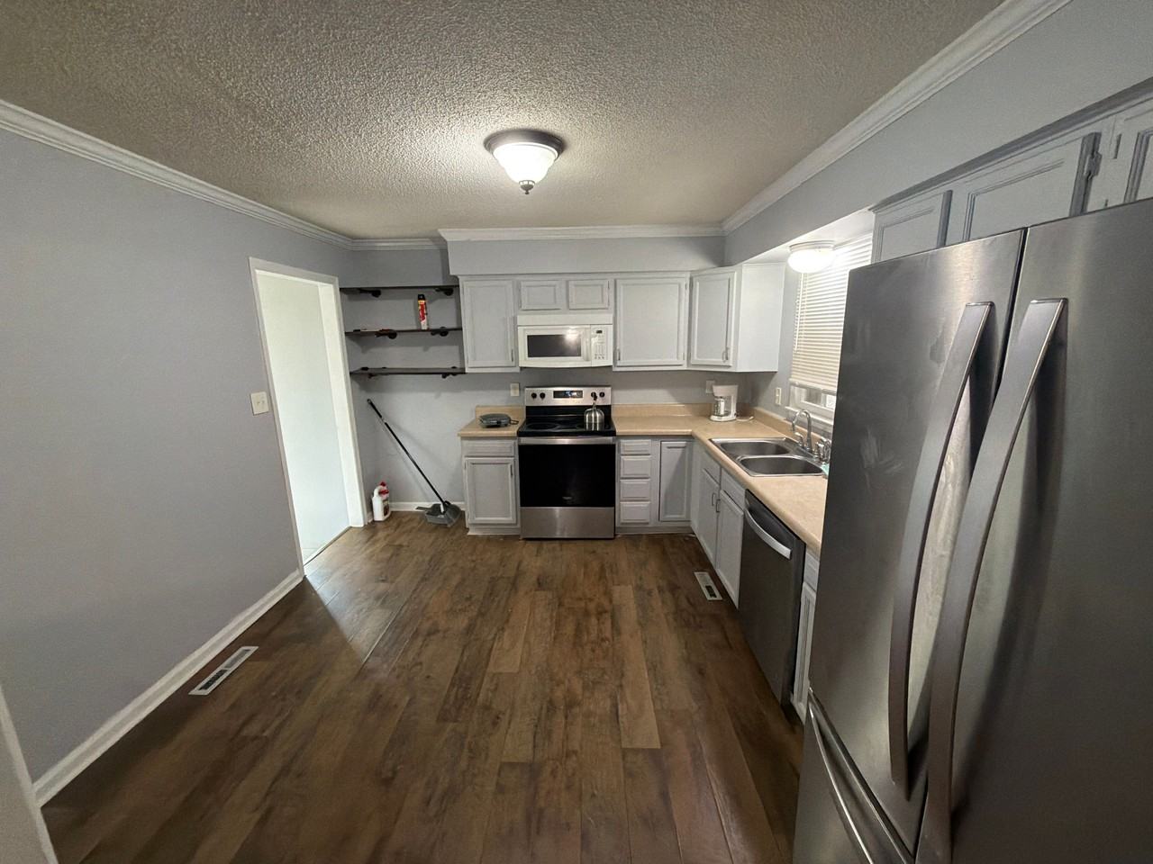3706 Westfield St - Photo 4 of 36