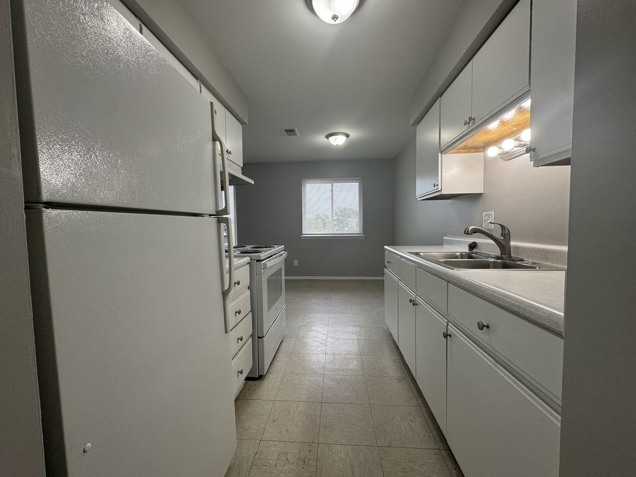 939 James Street11 #11 - Photo 2 of 12