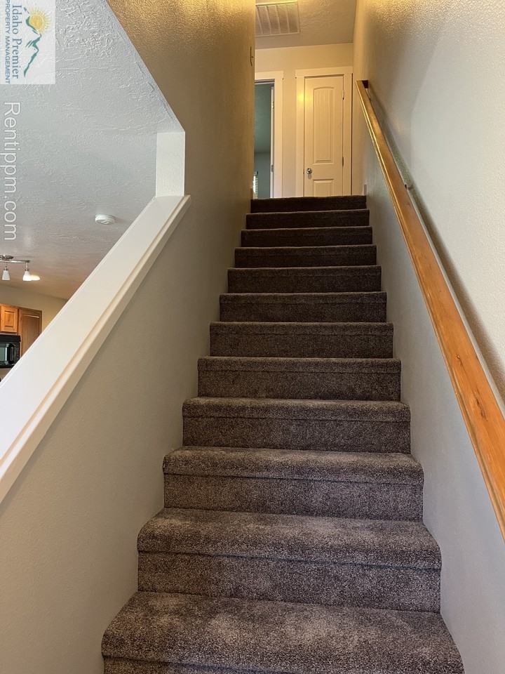 1236 S Columbus St #1 - Photo 6 of 9
