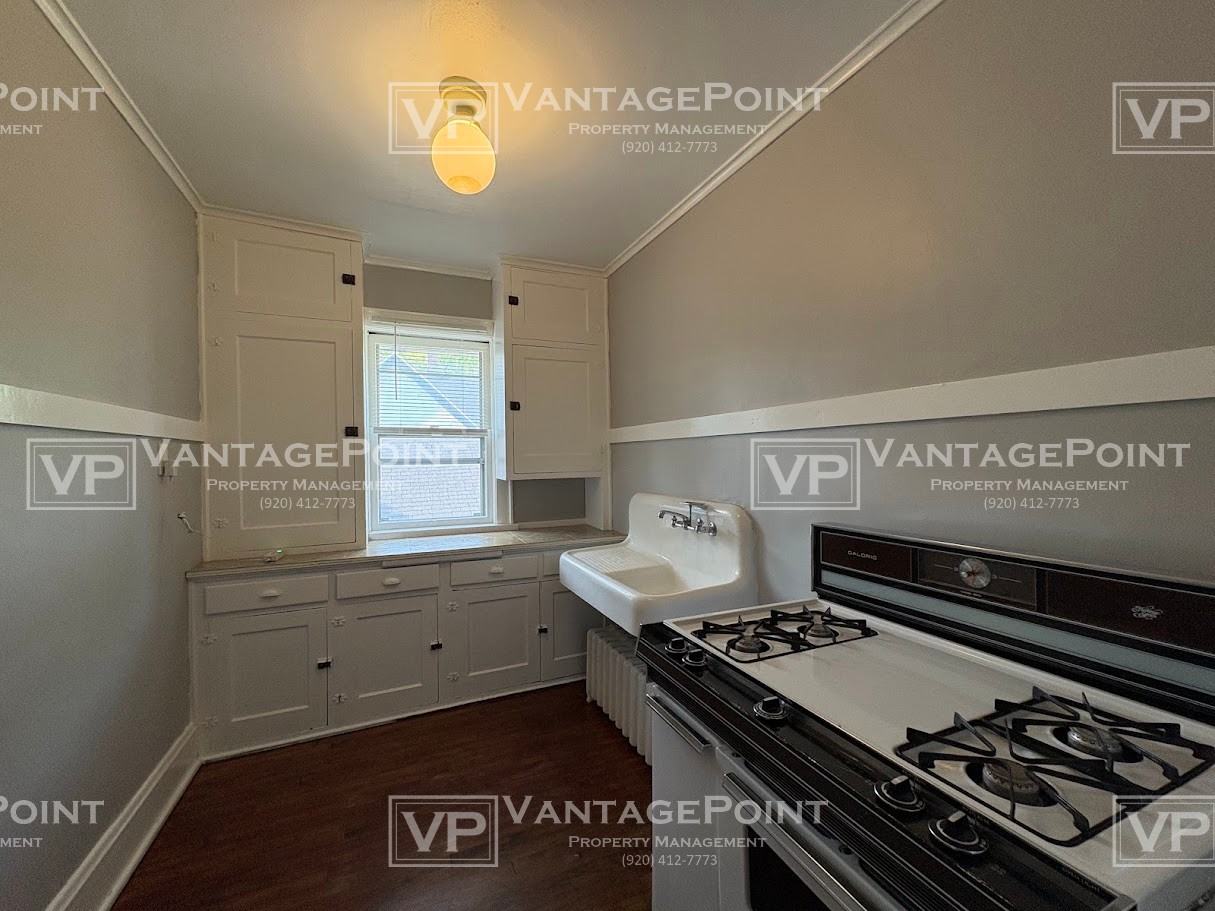 408 S Van Buren St #3 - Photo 3 of 7