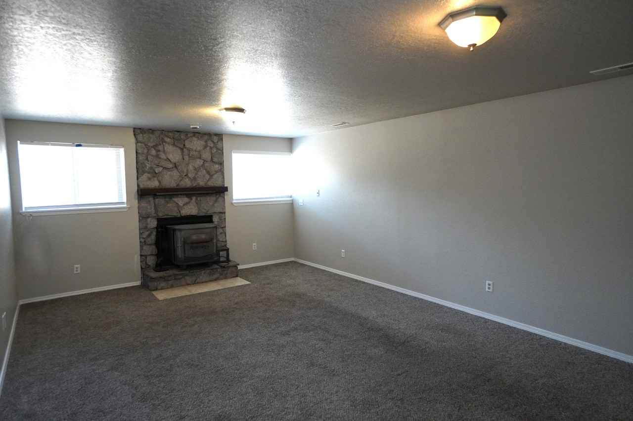 698 S Berwick Dr #1 - Photo 3 of 30