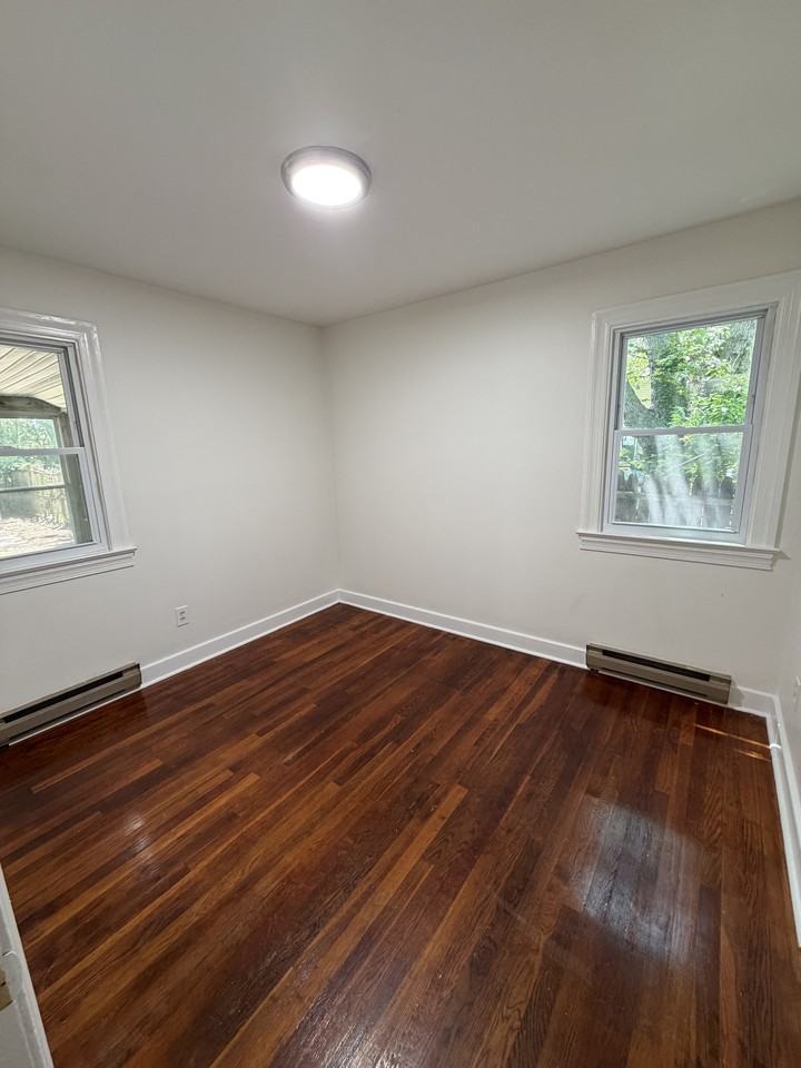 1108 Brittingham St #1 - Photo 5 of 7