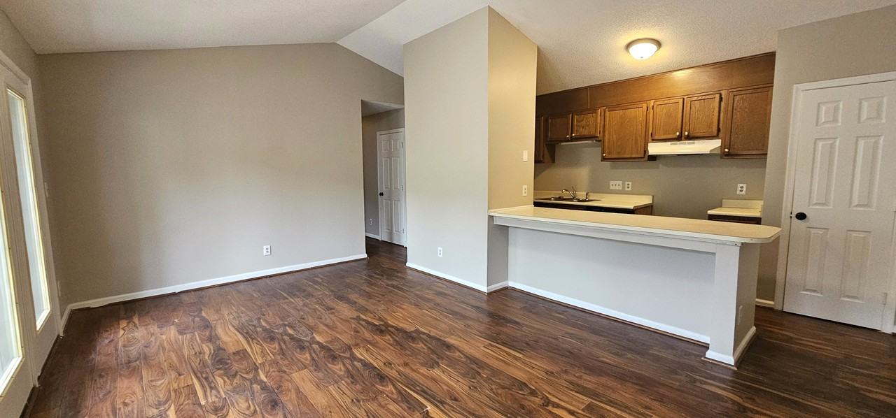 2332 2332 West Vandalia RoadUnit M #M - Photo 5 of 11