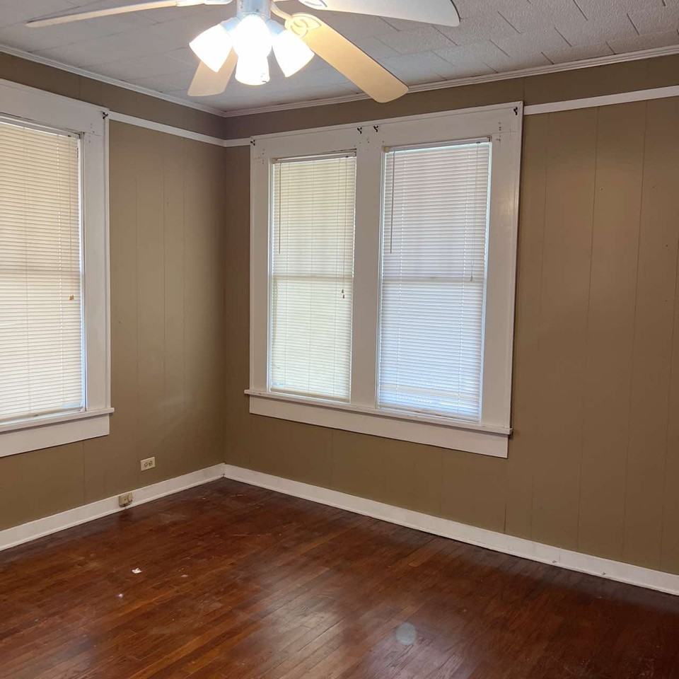 307 E Colorado Ave #1 - Photo 2 of 5