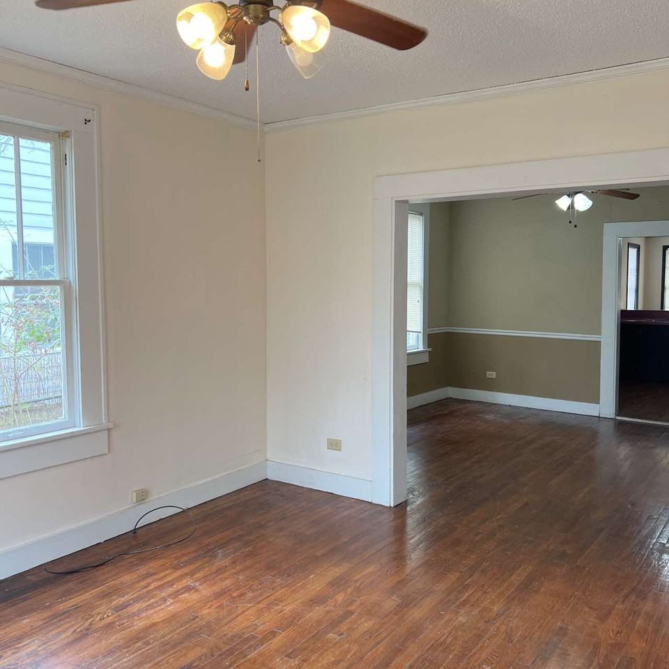 307 E Colorado Ave #1 - Photo 3 of 5
