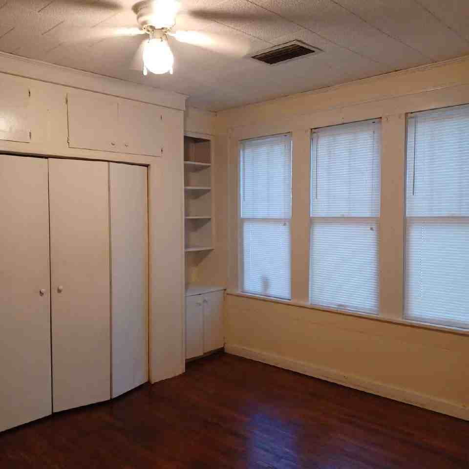 307 E Colorado Ave #1 - Photo 4 of 5