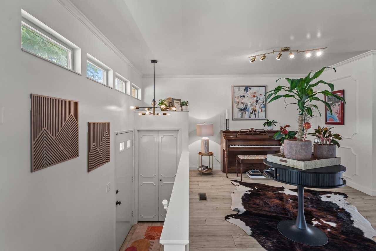 978 North 400 West Street - 1Apt B #1 - Photo 3 of 40