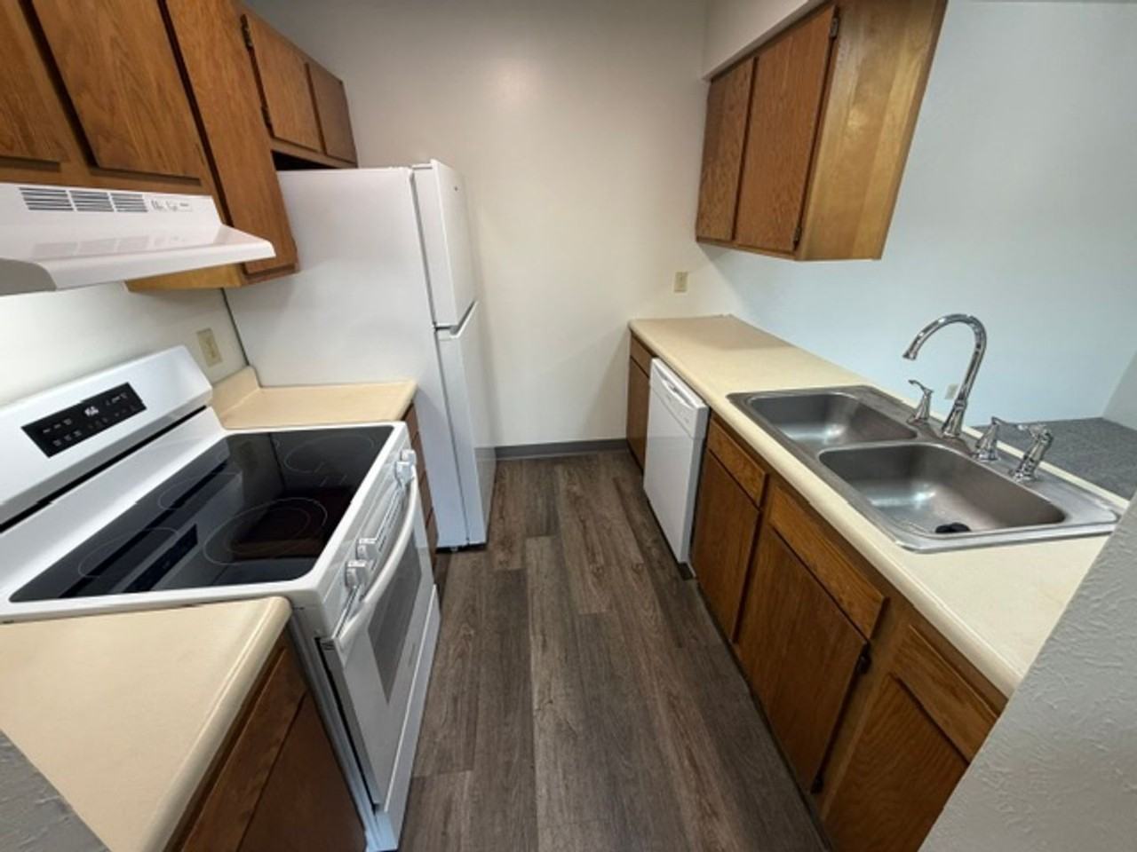 2211 Spansail Dr - Photo 3 of 17