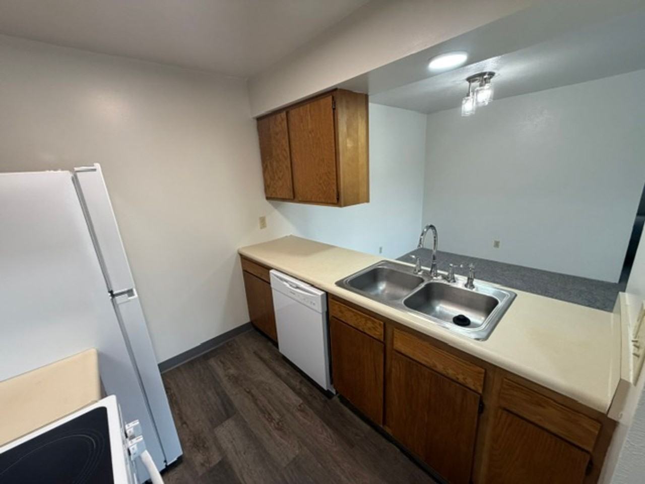 2211 Spansail Dr - Photo 5 of 17