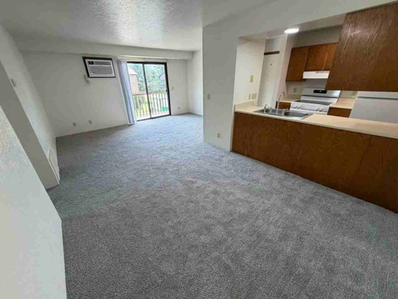 2211 Spansail Dr - Photo 7 of 17
