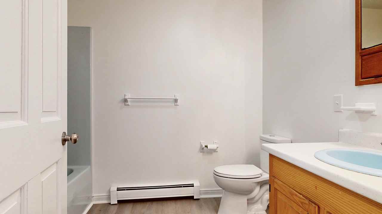 3 Ledgeview LaneApt #15 - Photo 5 of 34