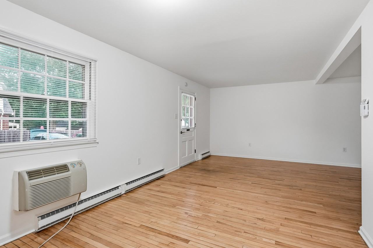 1126 Wayne Ave #1126 - Photo 6 of 21