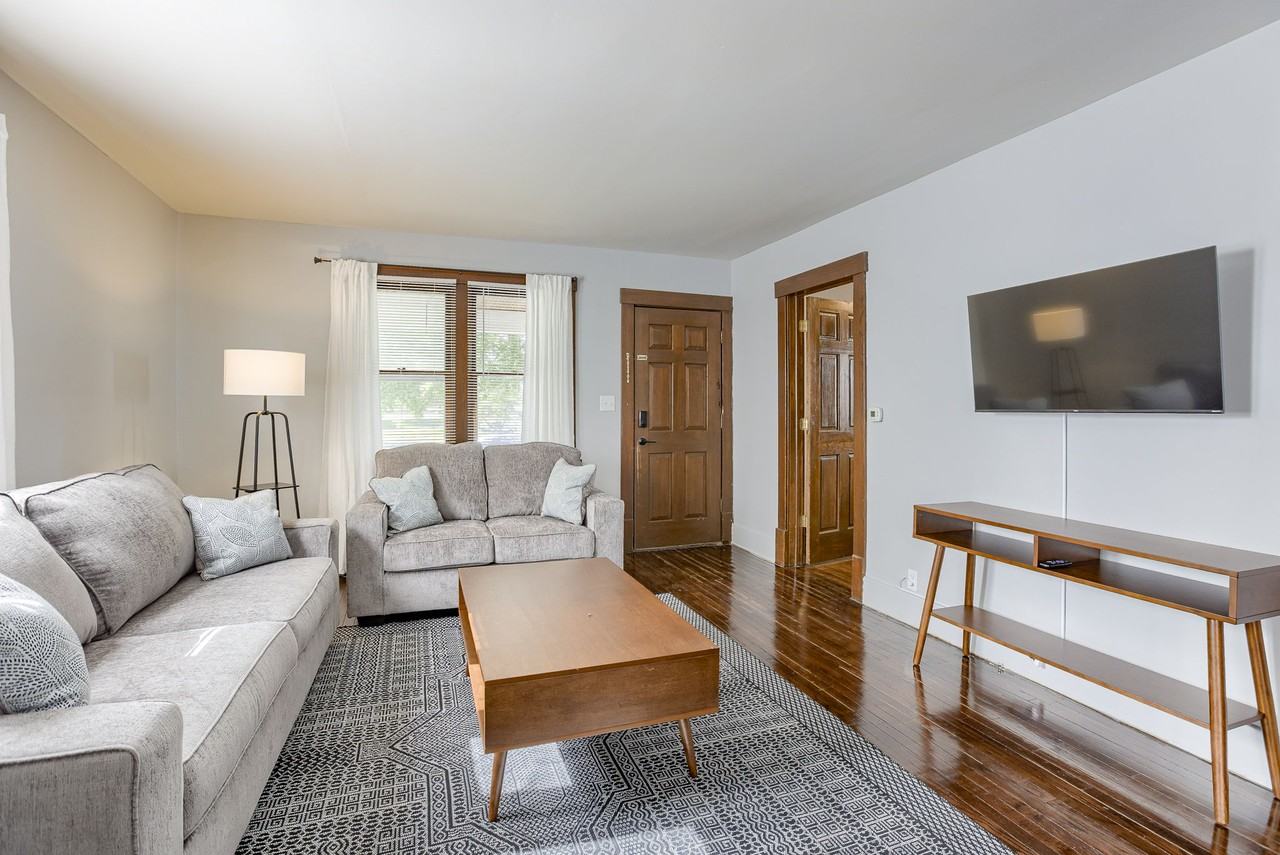 4806 Charles St #1 - Photo 6 of 25