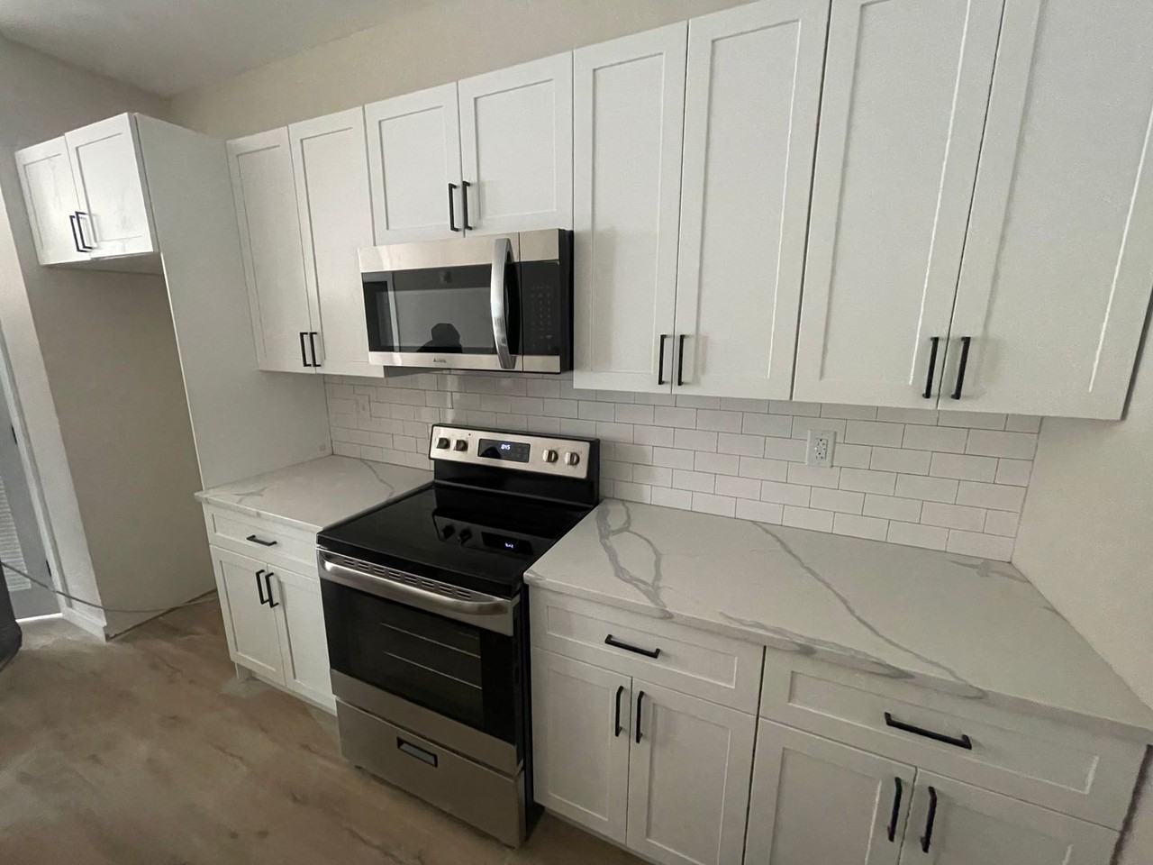 4112 Lancaster Ave - Photo 4 of 14