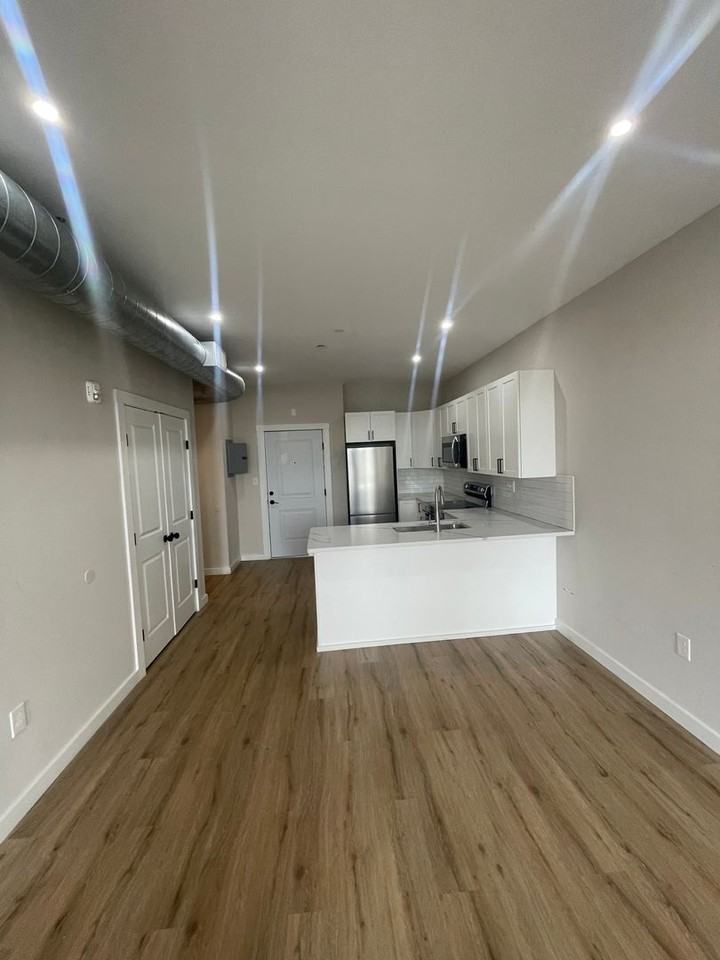 4112 Lancaster Ave - Photo 6 of 14