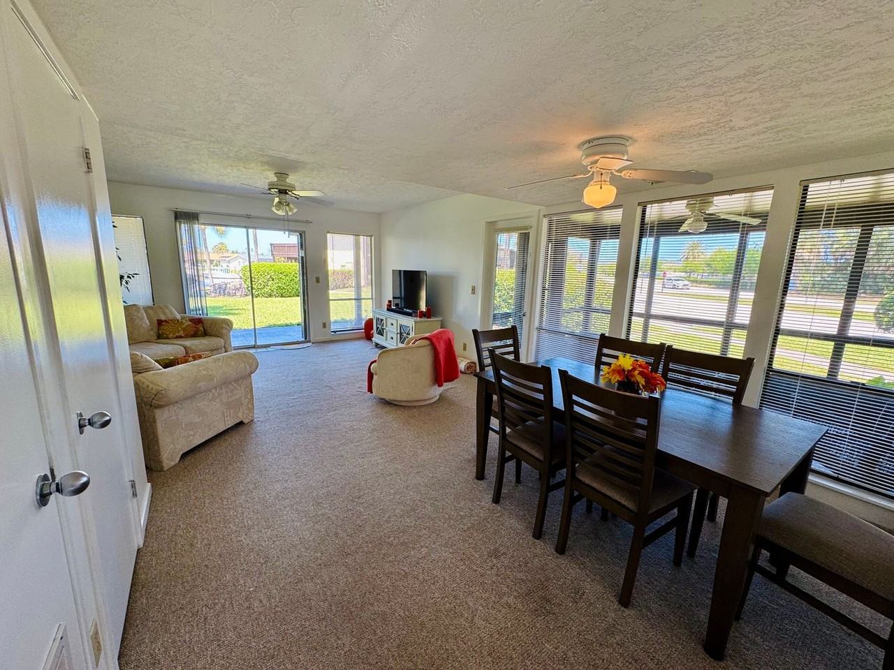 58 Club House Dr