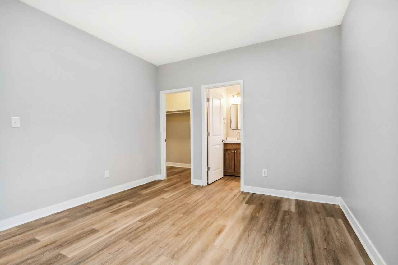 610 Poplar St #1 - Photo 6 of 9