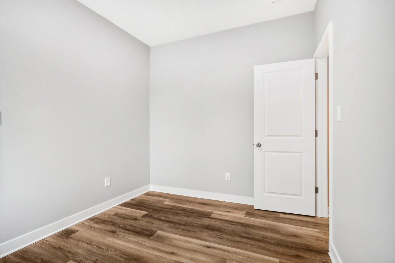 610 Poplar St #2 - Photo 2 of 9