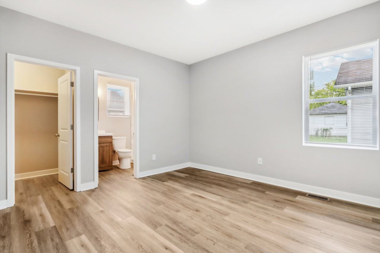 610 Poplar St #2 - Photo 4 of 9