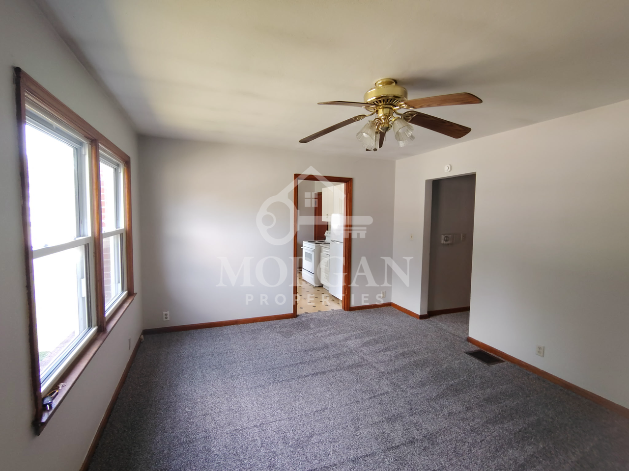 321 W 29th St - Photo 2 of 6