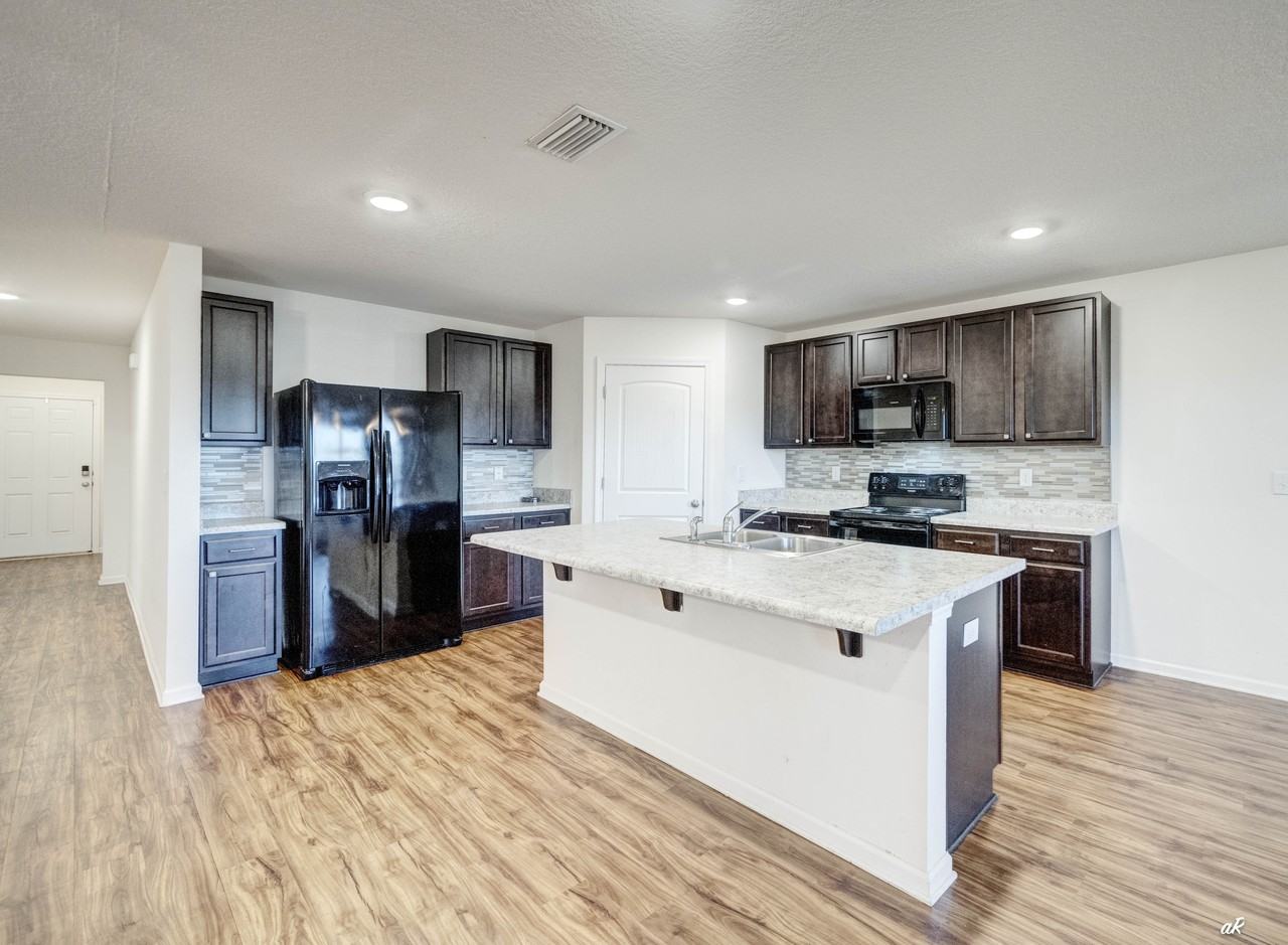 7138 Hatteras Blvd #1 - Photo 2 of 4