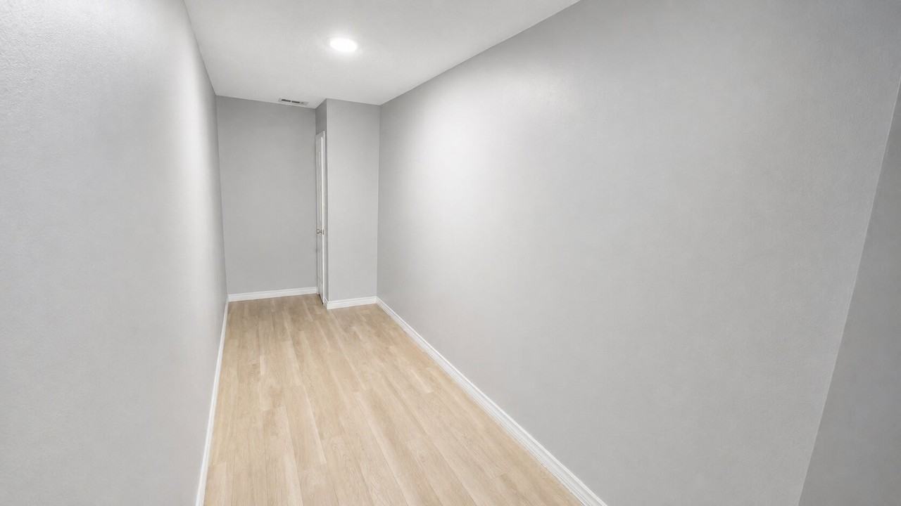 806 W Coffin St #1 - Photo 4 of 13