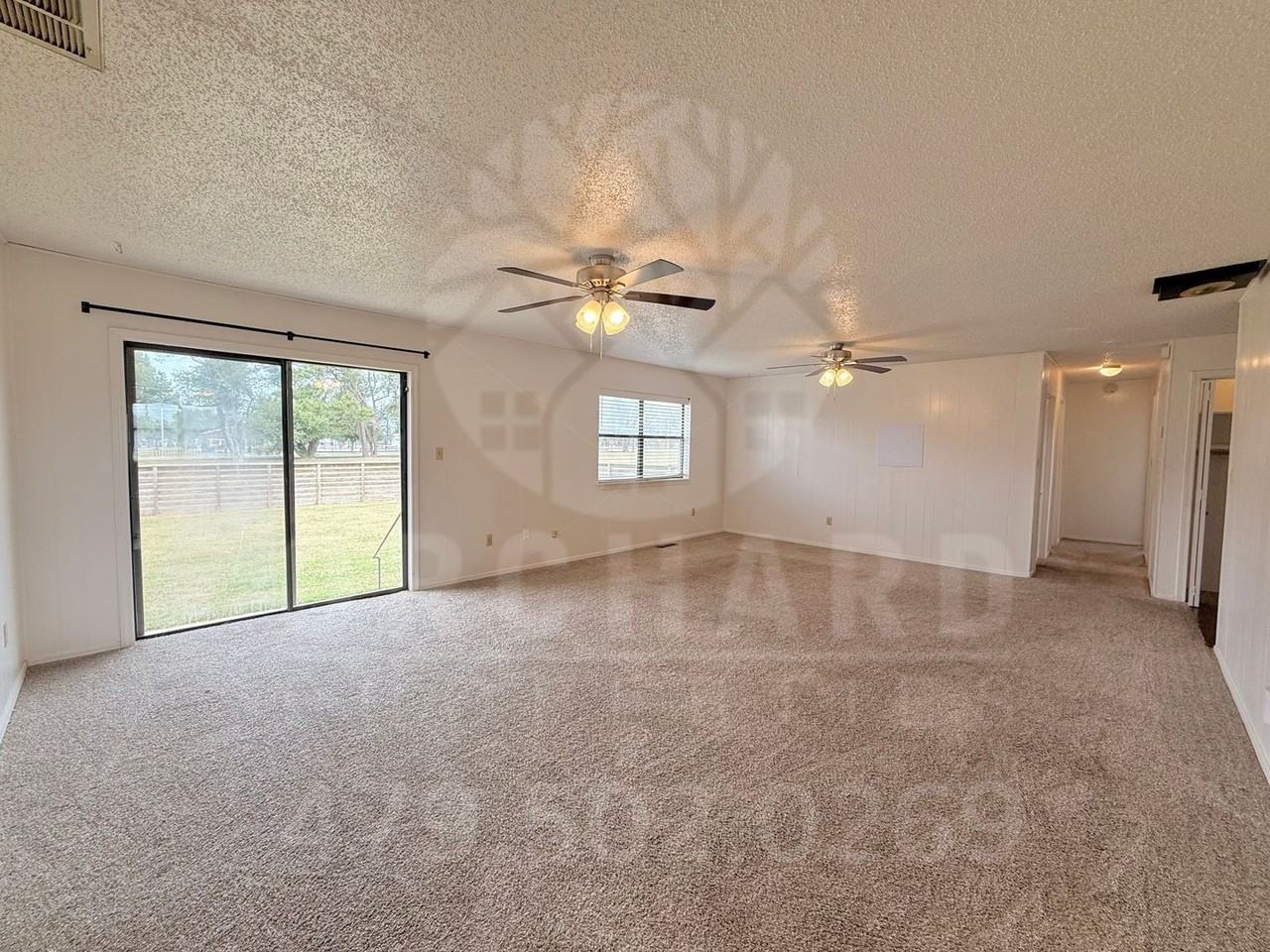 180 S Barrington Rd - Photo 3 of 16