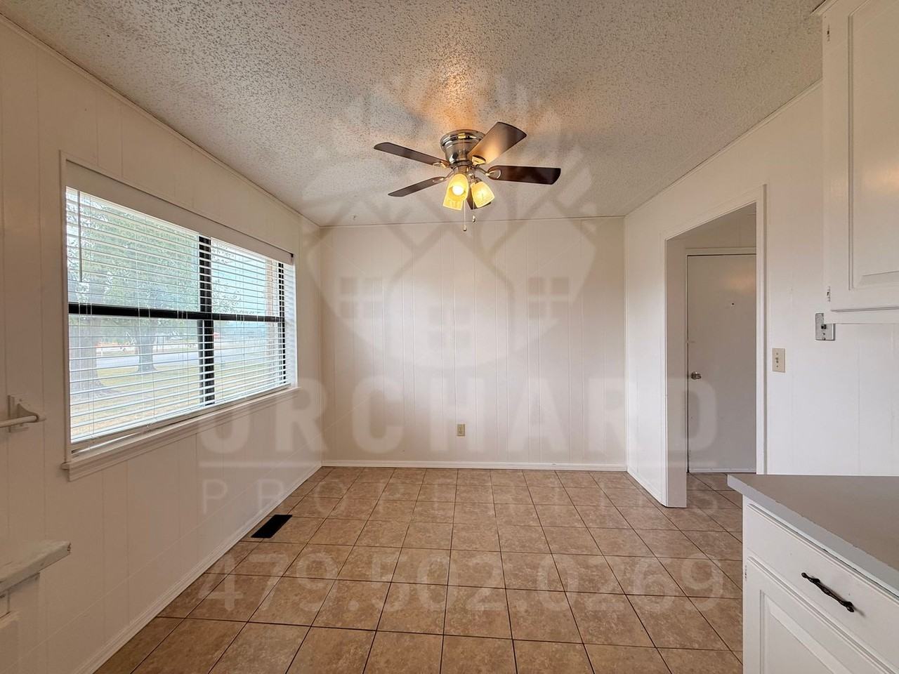 180 S Barrington Rd - Photo 5 of 16