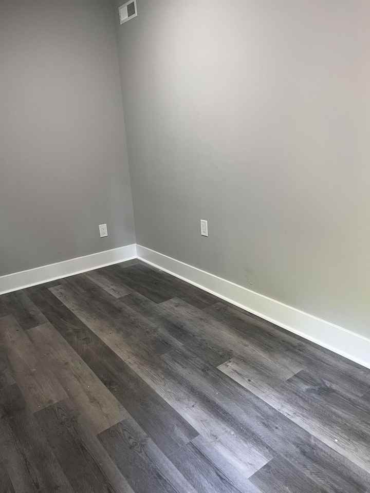 2034 Edgmont Ave Apt 1r #1R - Photo 3 of 5
