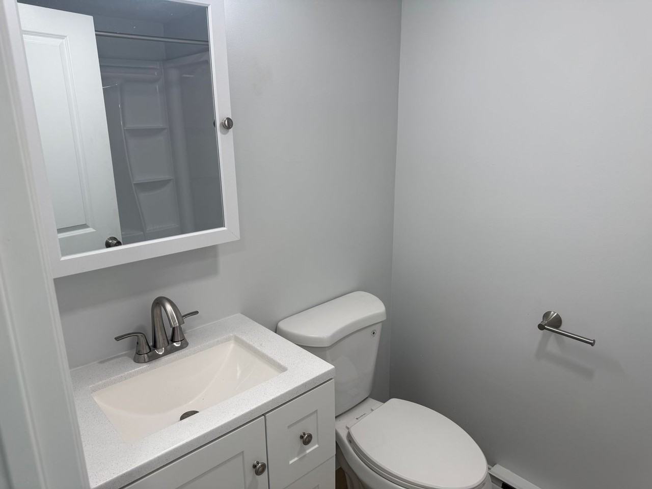 137 Temple Ave - Photo 7 of 10