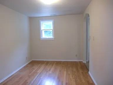 1908 Kings Ct #1 - Photo 5 of 10