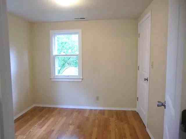 1908 Kings Ct #1 - Photo 6 of 10