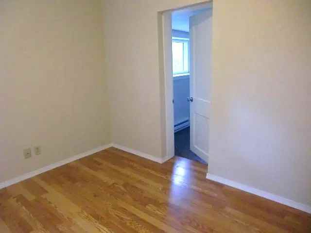 1908 Kings Ct #1 - Photo 7 of 10