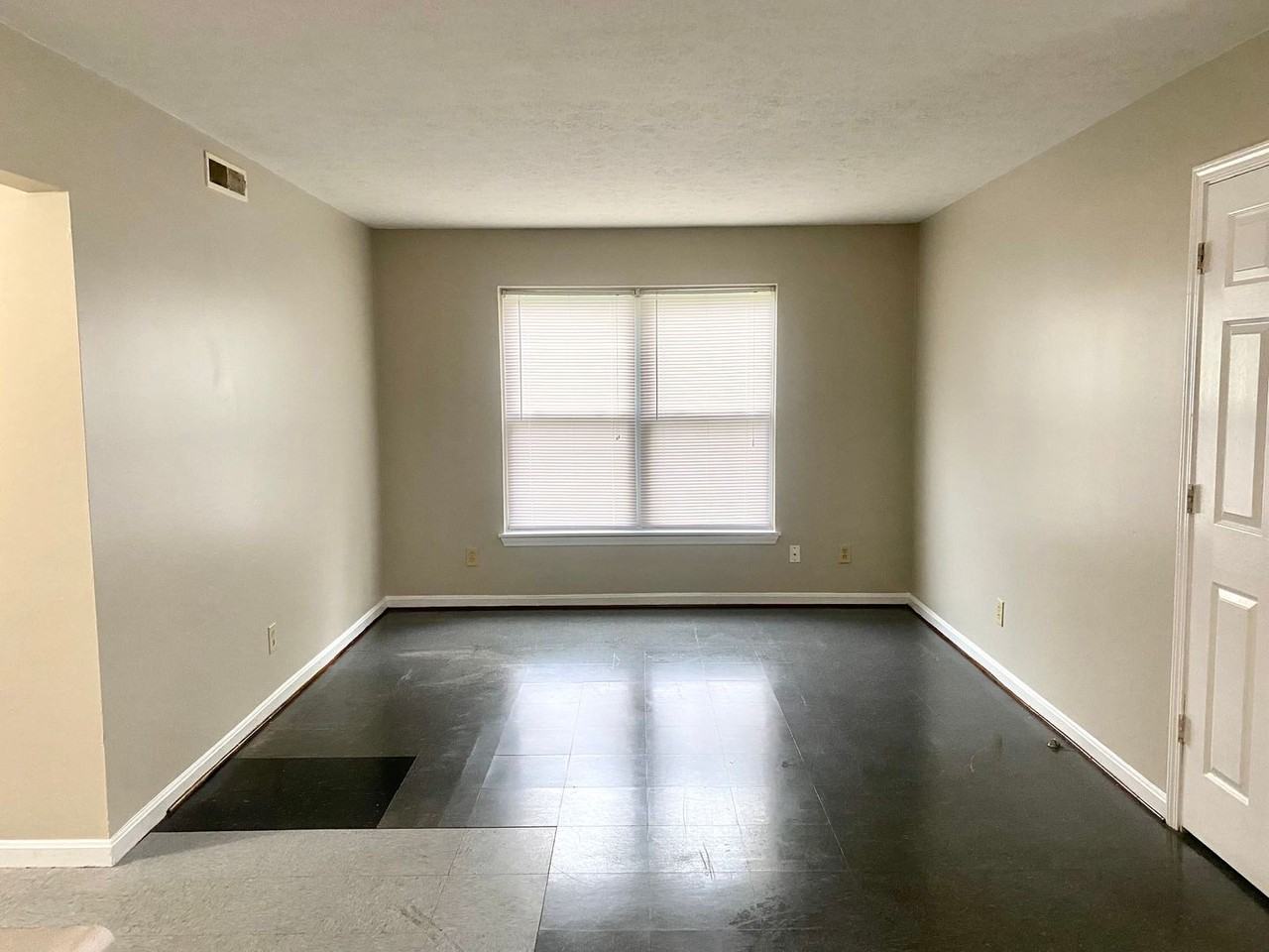 3149 Vermont Ave - Photo 5 of 14