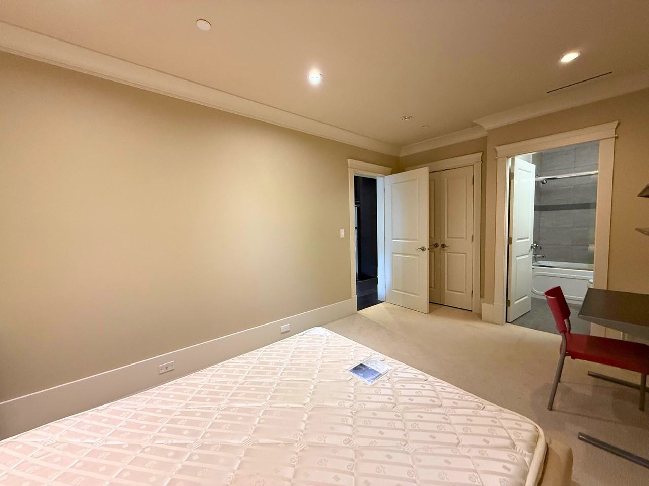 3558 West 11th Avenue - Photo 4 of 7