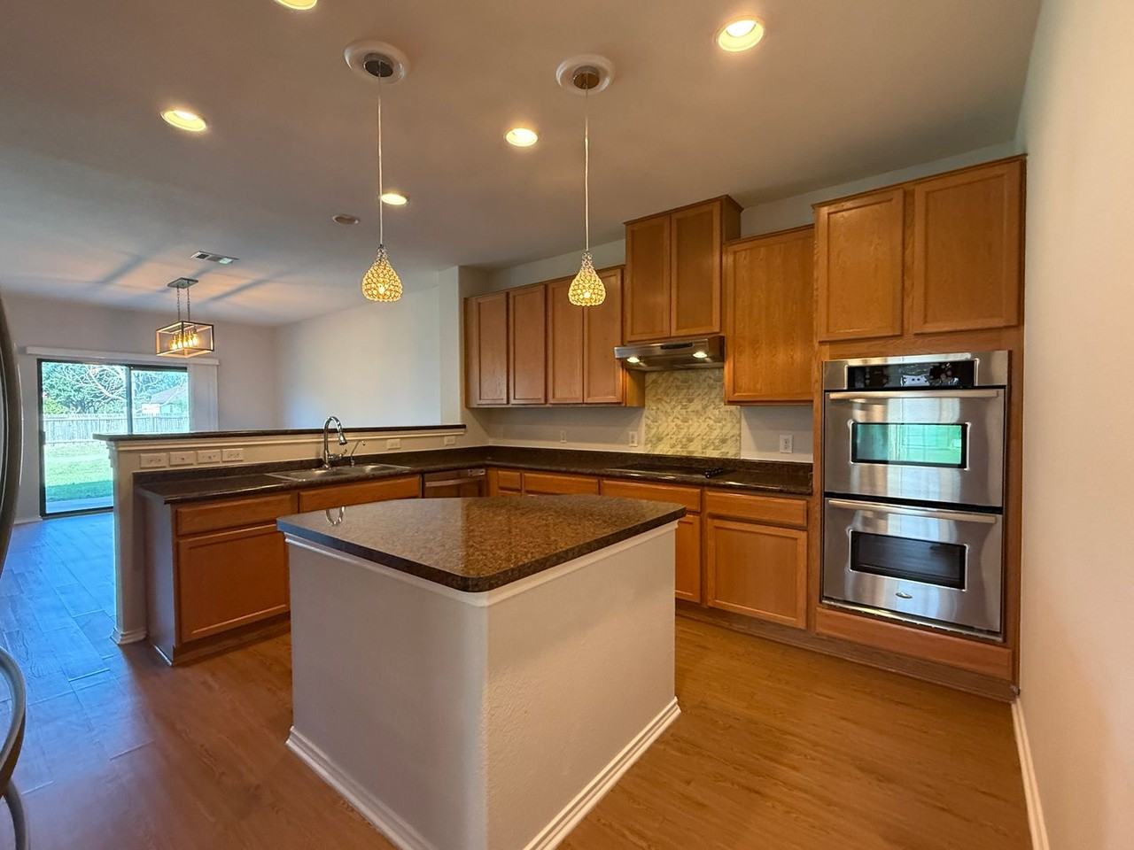 2250 Howry Dr - Photo 5 of 41
