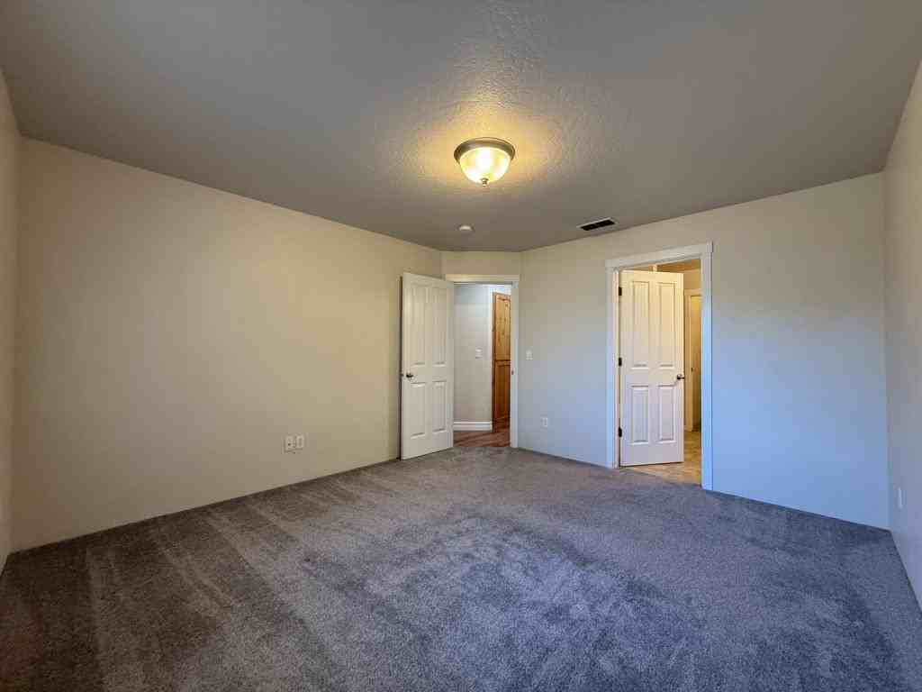 2150 Nw Tara Ln - Photo 6 of 14