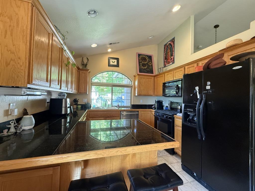 1176 Ne Bonney Doon Ln - Photo 6 of 21