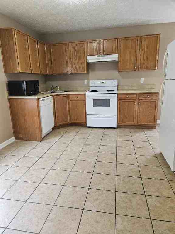 7013 Highway 150 - Photo 5 of 22
